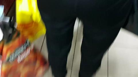 37068