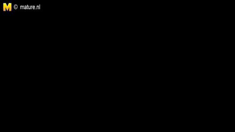 25086